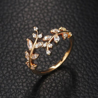 Elegantní prsten s úponkem | Zlato